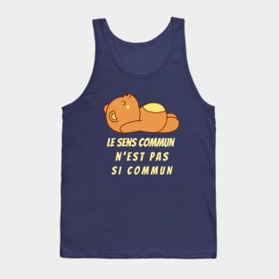 Cute bear with Voltaire quote: Le sens commun n'est pas si commun Tank Top